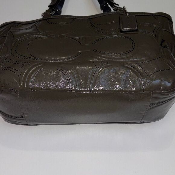 COACH F18326 Signature Gallery Stitch Patent C logo Leather Gray Tote Bag - Picture 5 of 14